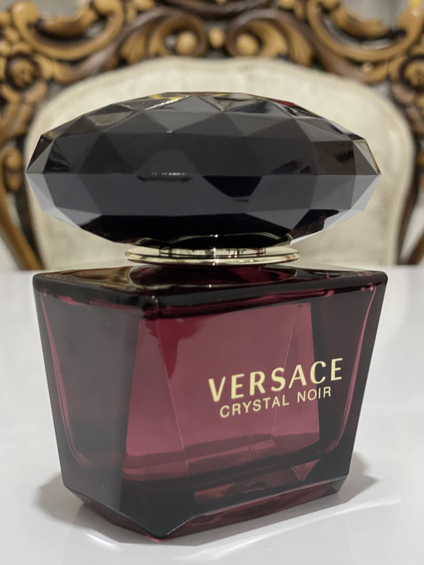 ادکلن ورساچه کریستال نویر ادوپرفیوم(ورساچه مشکی) Versace Crystal Noir زنانه